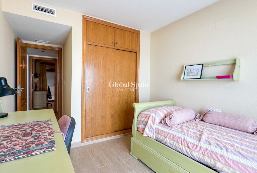 Venta - APARTAMENTO -
TORREVIEJA - Playa de los Locos