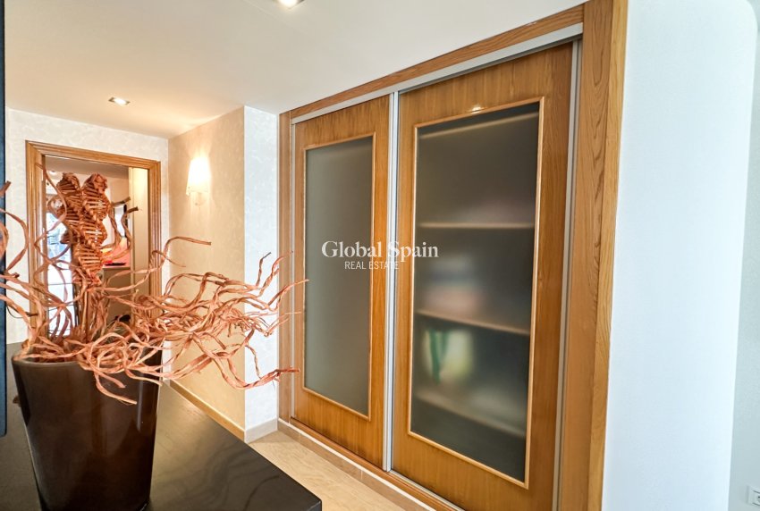 Venta - APARTAMENTO -
TORREVIEJA - Playa de los Locos