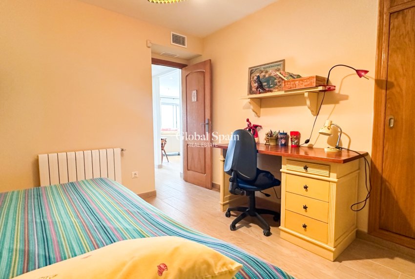 Venta - APARTAMENTO -
TORREVIEJA - Playa de los Locos