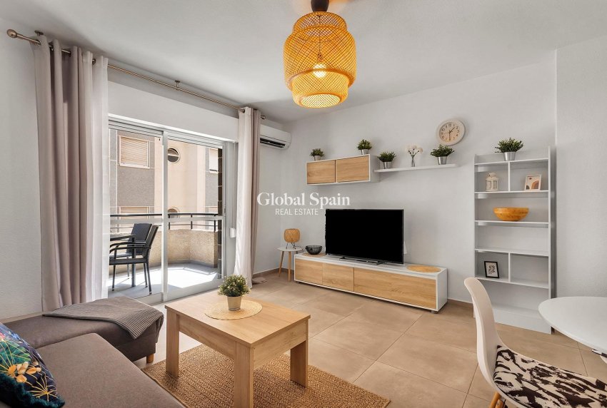 Venta - APARTAMENTO -
TORREVIEJA - Playa de los Locos