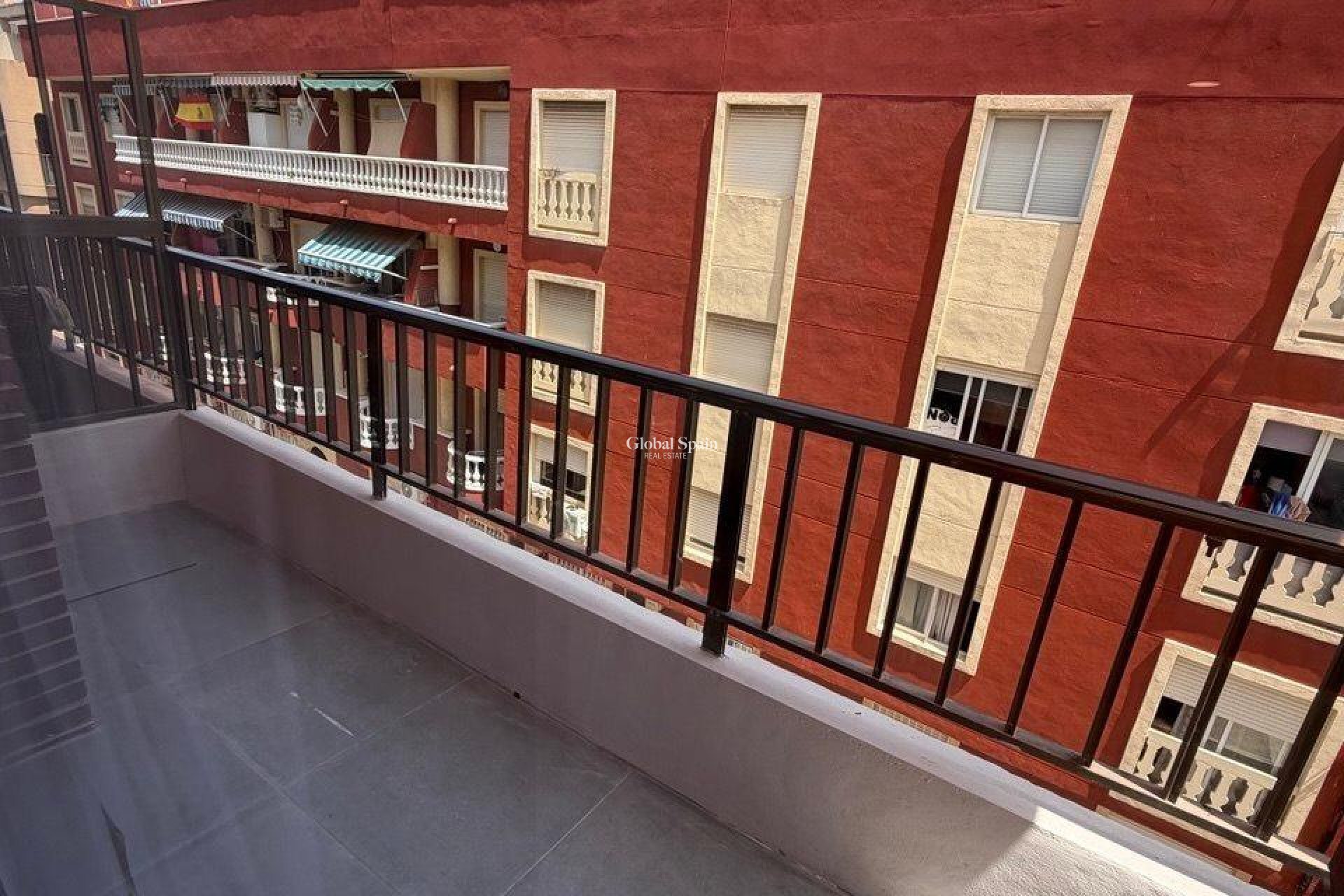 Venta - APARTAMENTO -
TORREVIEJA - Playa de los Locos