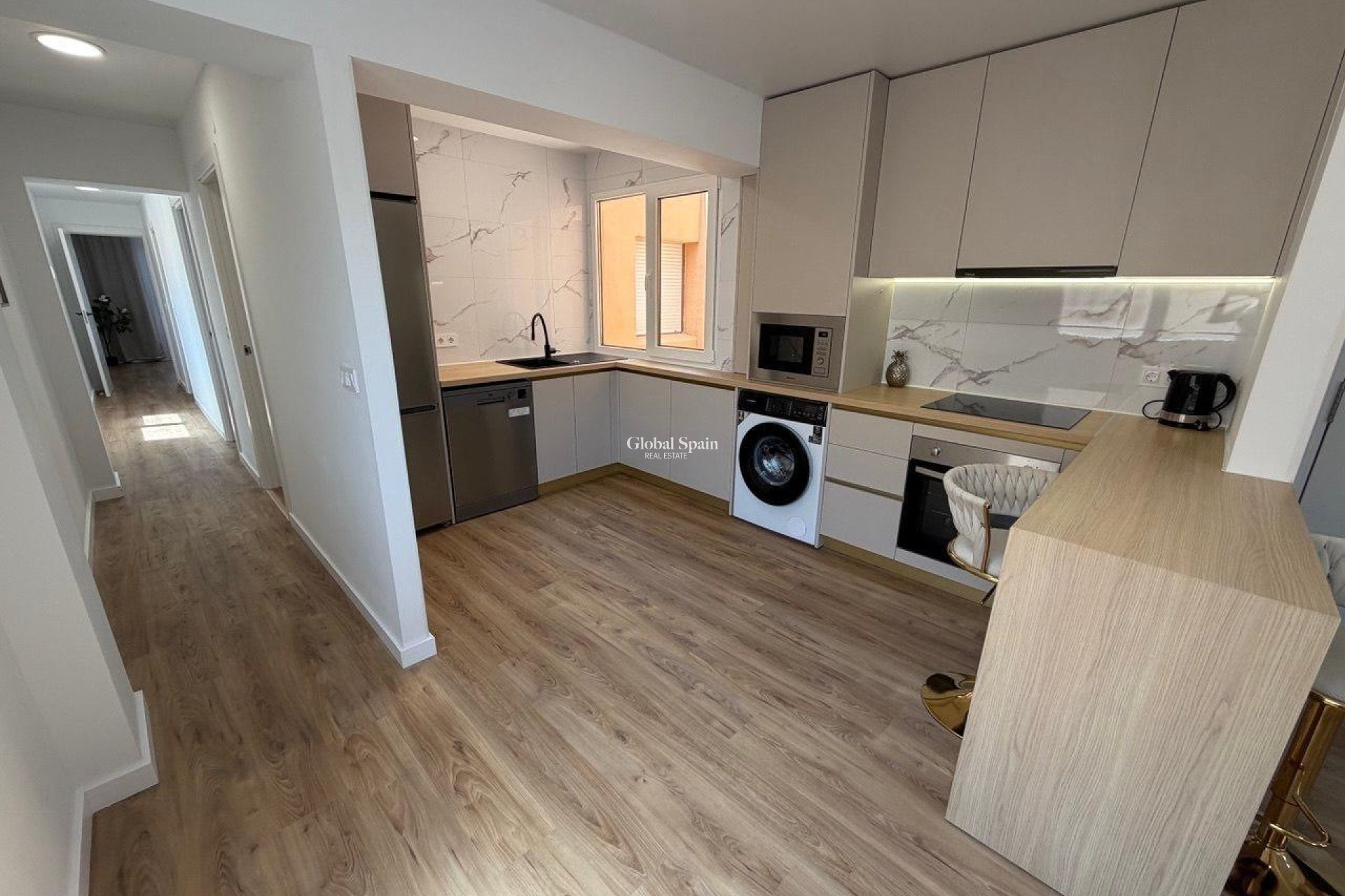 Venta - APARTAMENTO -
TORREVIEJA - Playa de los Locos