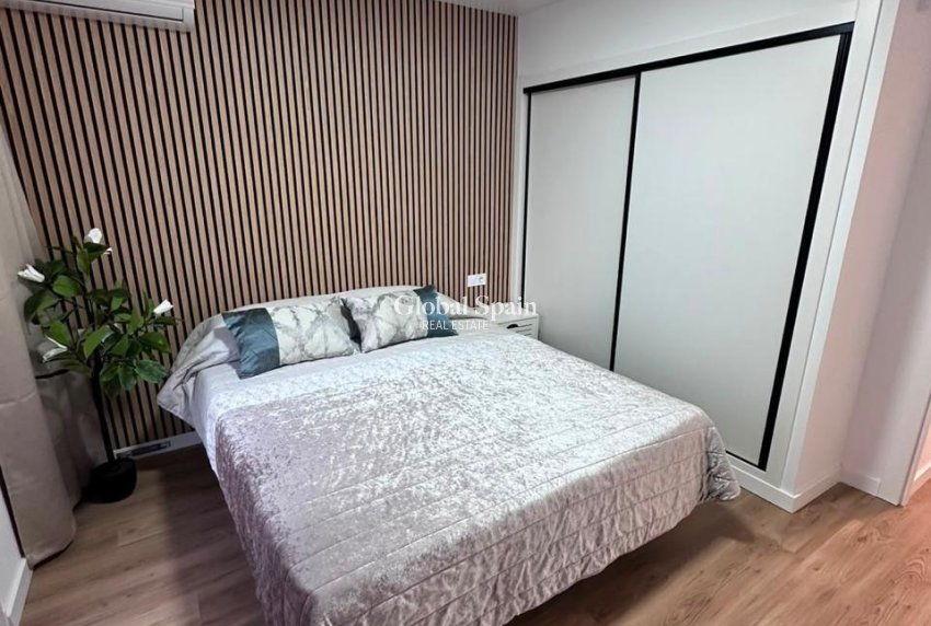 Venta - APARTAMENTO -
TORREVIEJA - Playa de los Locos