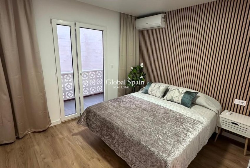 Venta - APARTAMENTO -
TORREVIEJA - Playa de los Locos