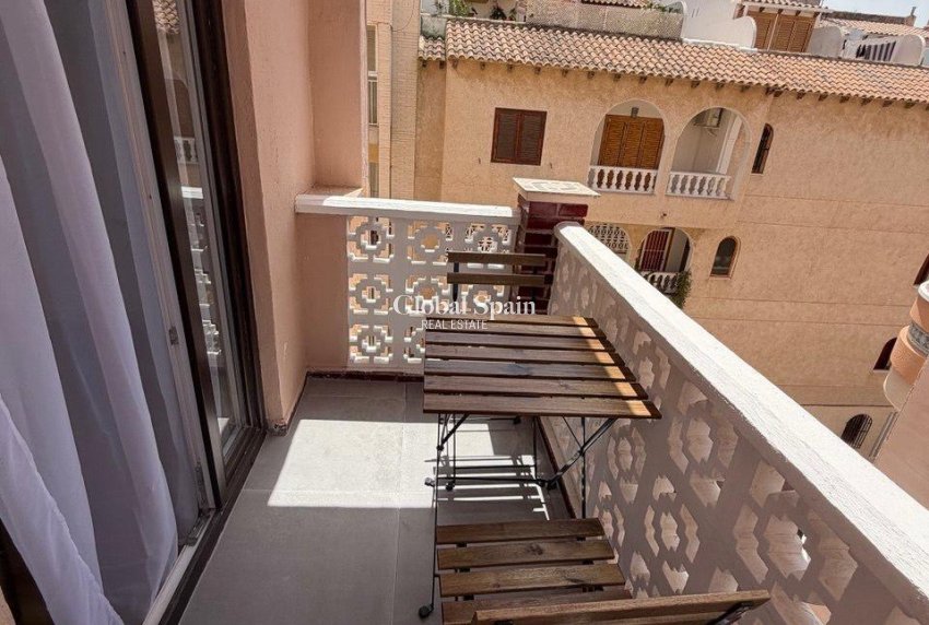 Venta - APARTAMENTO -
TORREVIEJA - Playa de los Locos