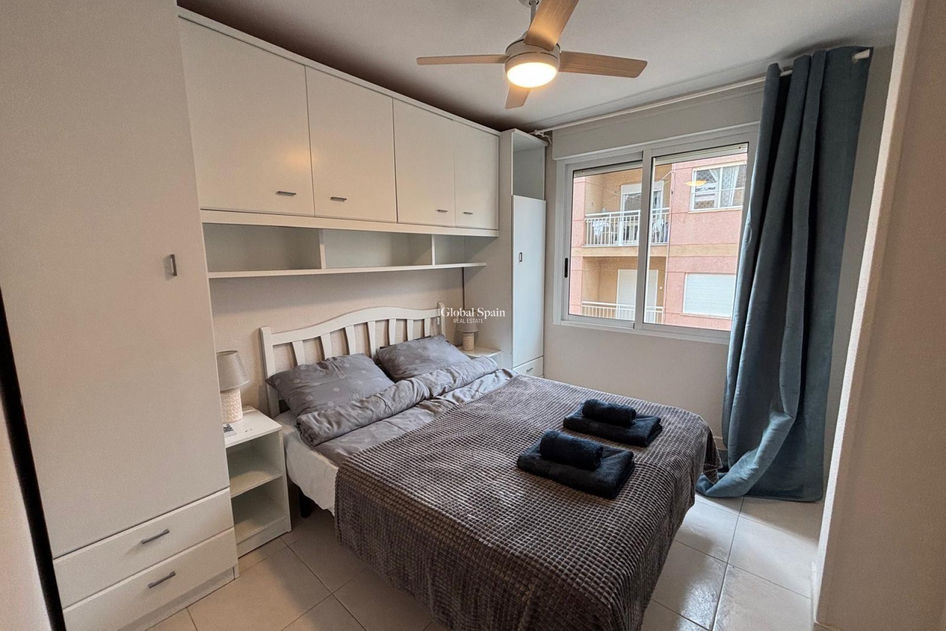 Venta - APARTAMENTO -
TORREVIEJA - Playa De Los Náufragos