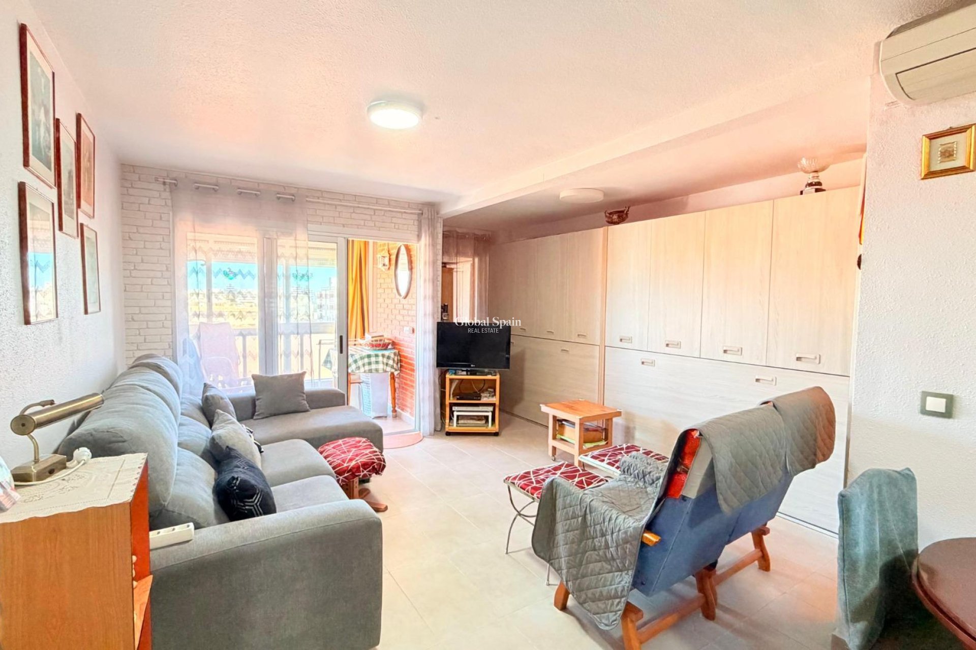 Venta - APARTAMENTO -
TORREVIEJA - Playa De Los Náufragos