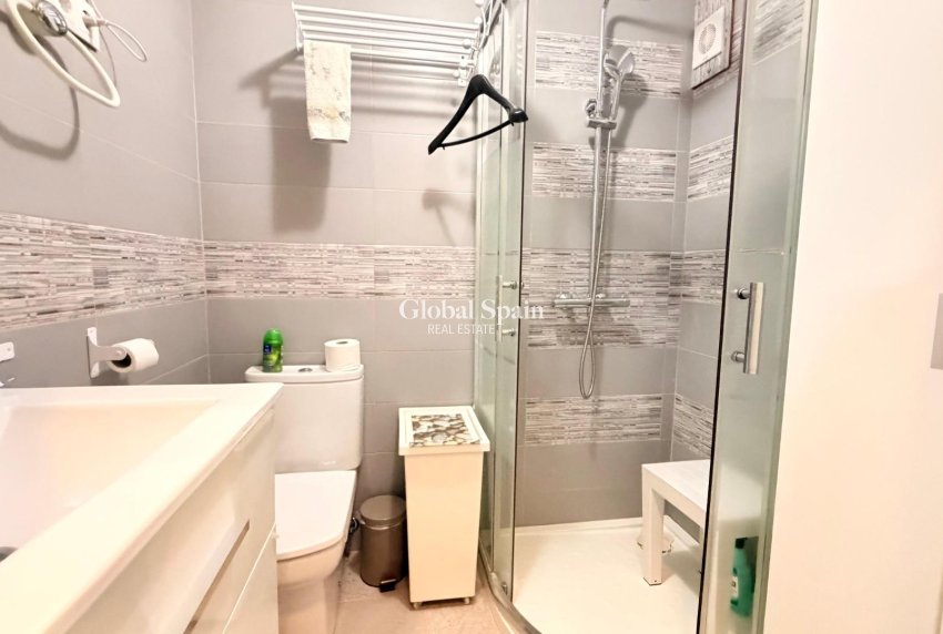 Venta - APARTAMENTO -
TORREVIEJA - Playa De Los Náufragos