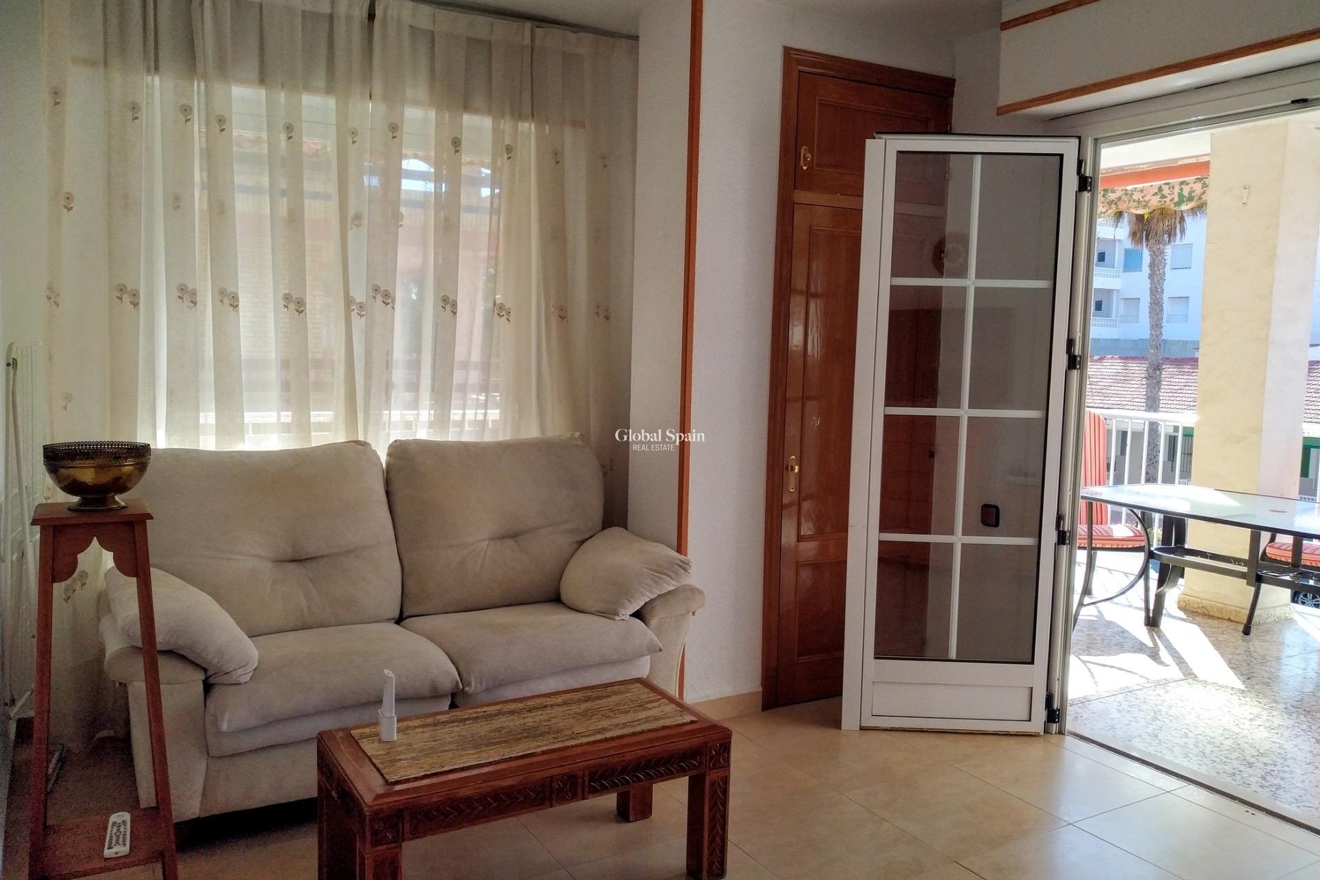 Venta - APARTAMENTO -
TORREVIEJA - Playa De Los Náufragos