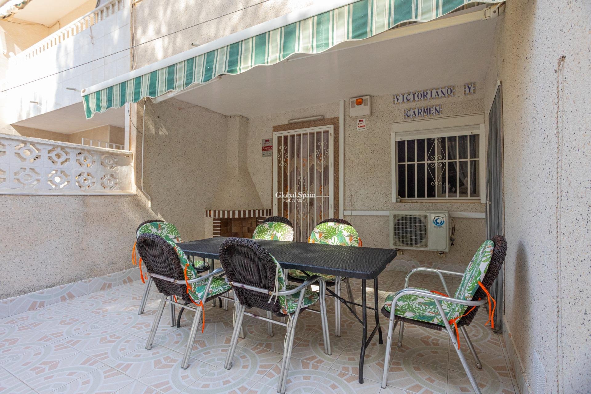 Venta - APARTAMENTO -
TORREVIEJA - Playa de los Naufragos