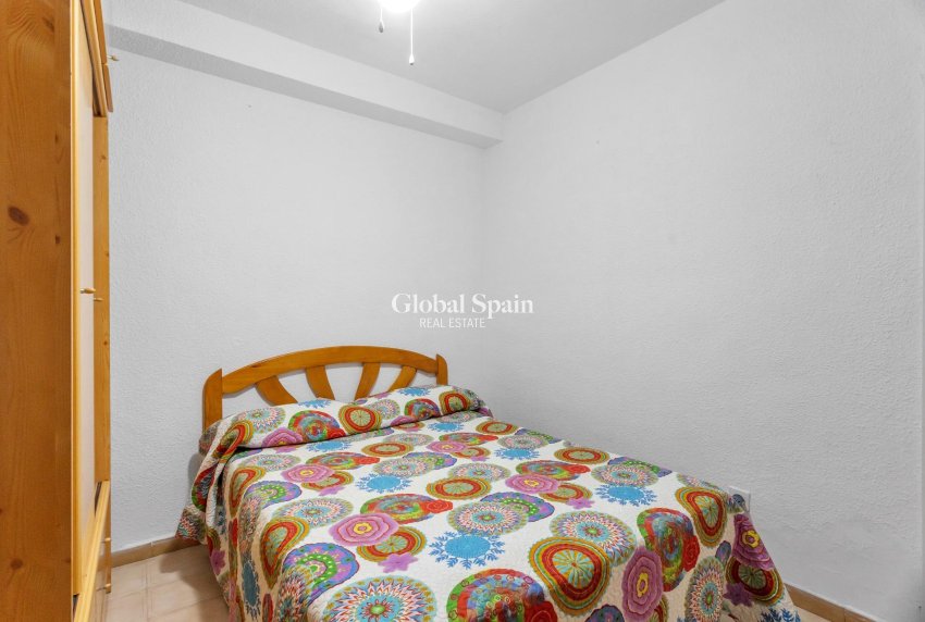 Venta - APARTAMENTO -
TORREVIEJA - Playa de los Naufragos