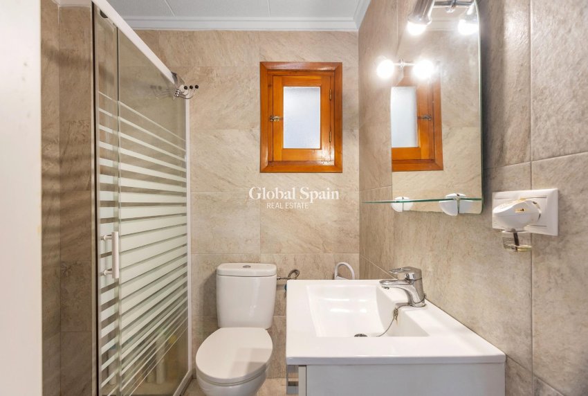 Venta - APARTAMENTO -
TORREVIEJA - Playa de los Naufragos