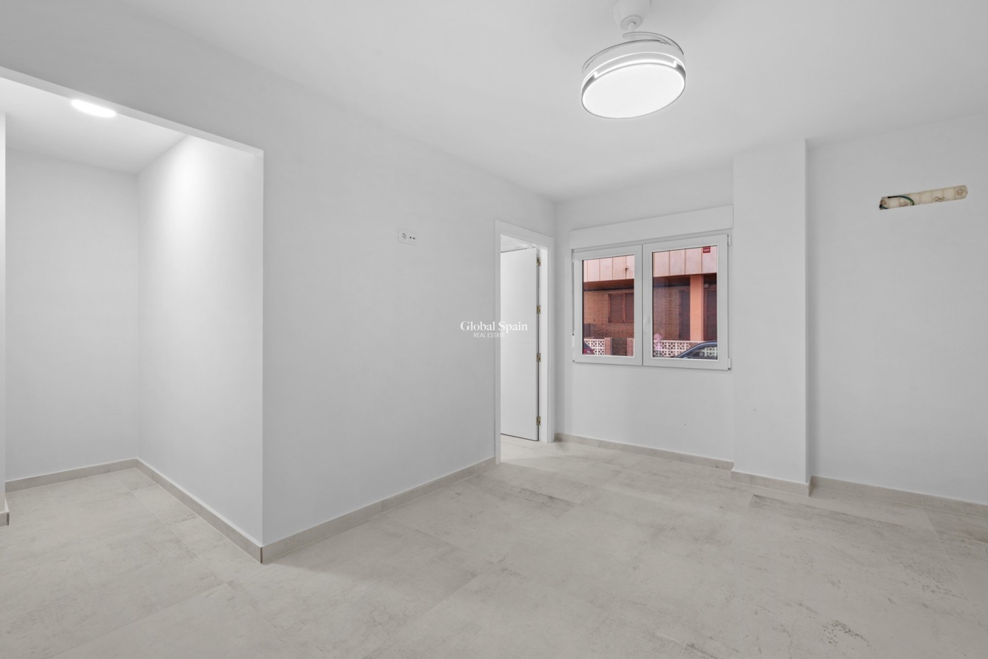 Venta - APARTAMENTO -
TORREVIEJA - Playa del Acequión