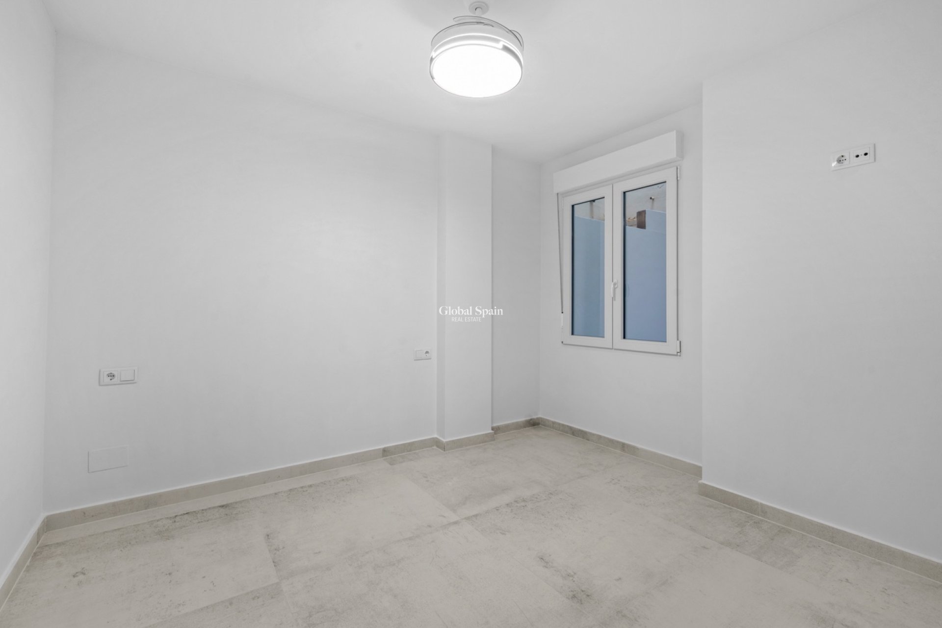 Venta - APARTAMENTO -
TORREVIEJA - Playa del Acequión