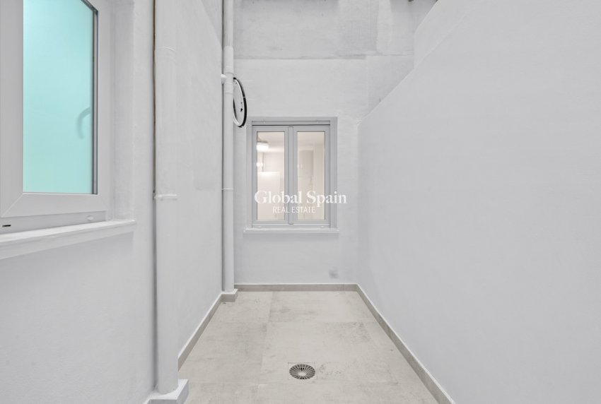 Venta - APARTAMENTO -
TORREVIEJA - Playa del Acequión
