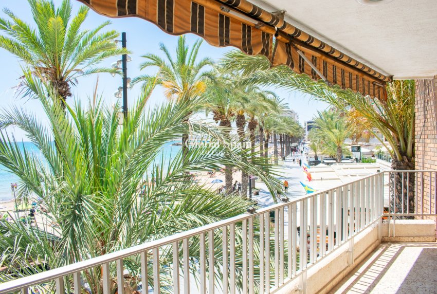 Venta - APARTAMENTO -
TORREVIEJA - Playa del Cura