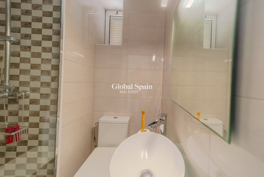 Venta - Apartamento -
TORREVIEJA - Playa del cura