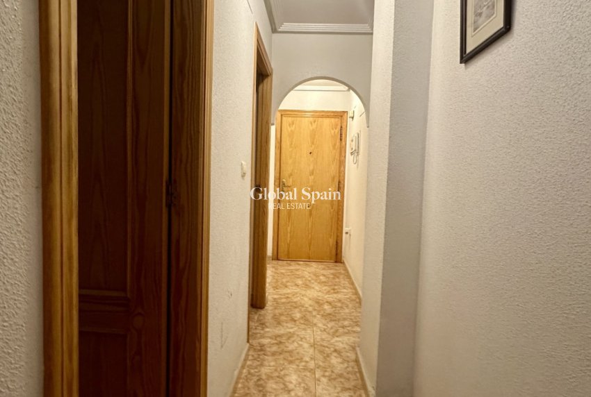 Venta - Apartamento -
TORREVIEJA - Playa del Cura