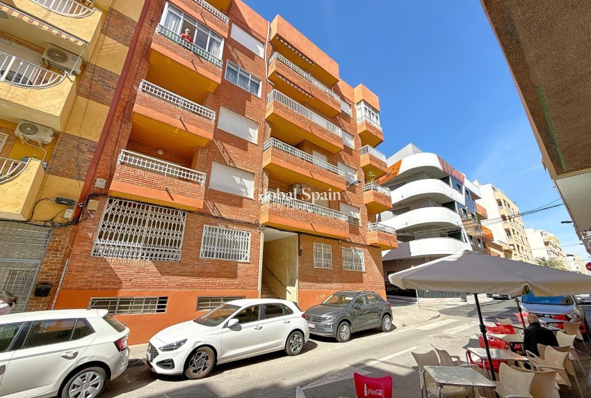 Venta - Apartamento -
TORREVIEJA - Playa del cura