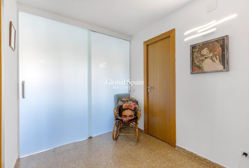Venta - APARTAMENTO -
TORREVIEJA - Playa del cura