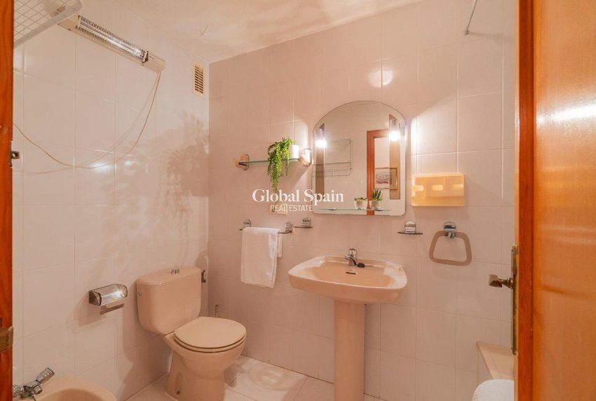 Venta - Apartamento -
TORREVIEJA - Playa del cura