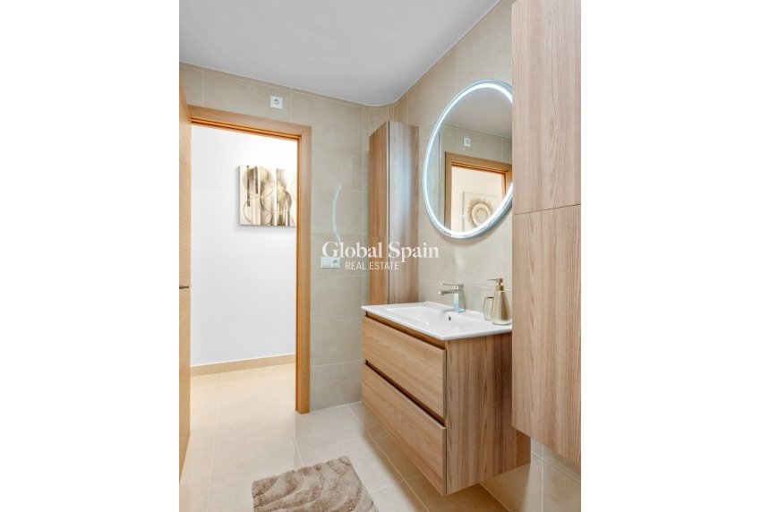 Venta - Apartamento -
TORREVIEJA - Playa del Cura