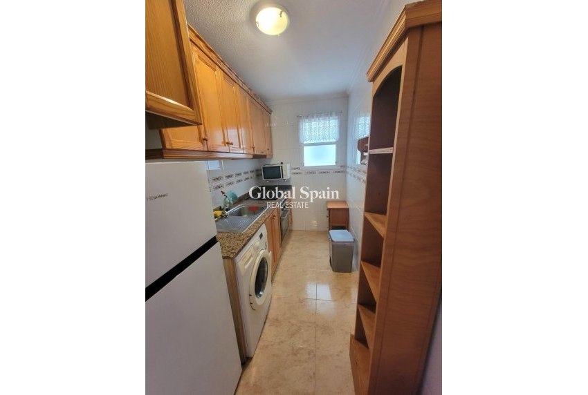Venta - APARTAMENTO -
TORREVIEJA - Playa del Cura