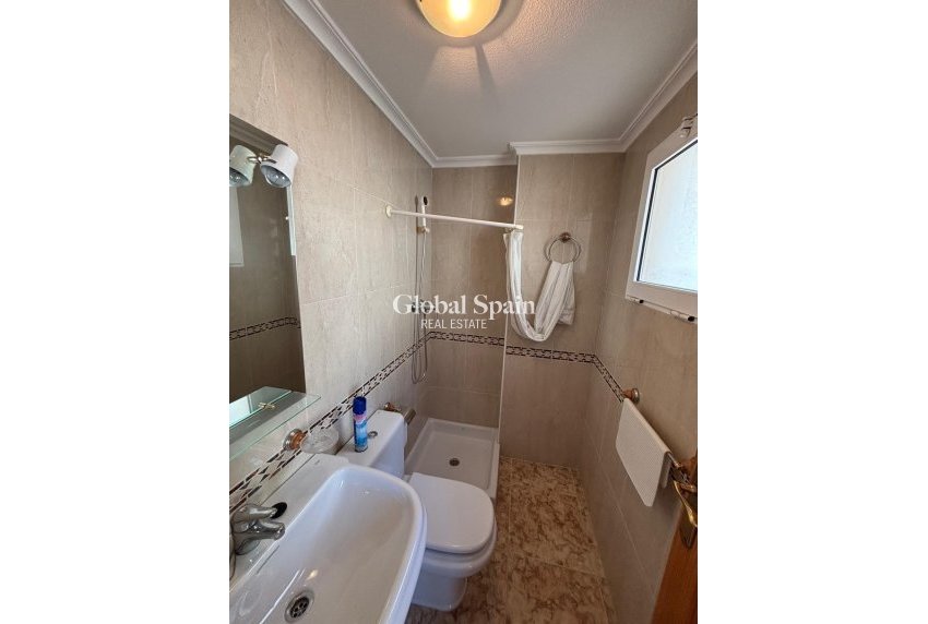 Venta - APARTAMENTO -
TORREVIEJA - Playa del Cura