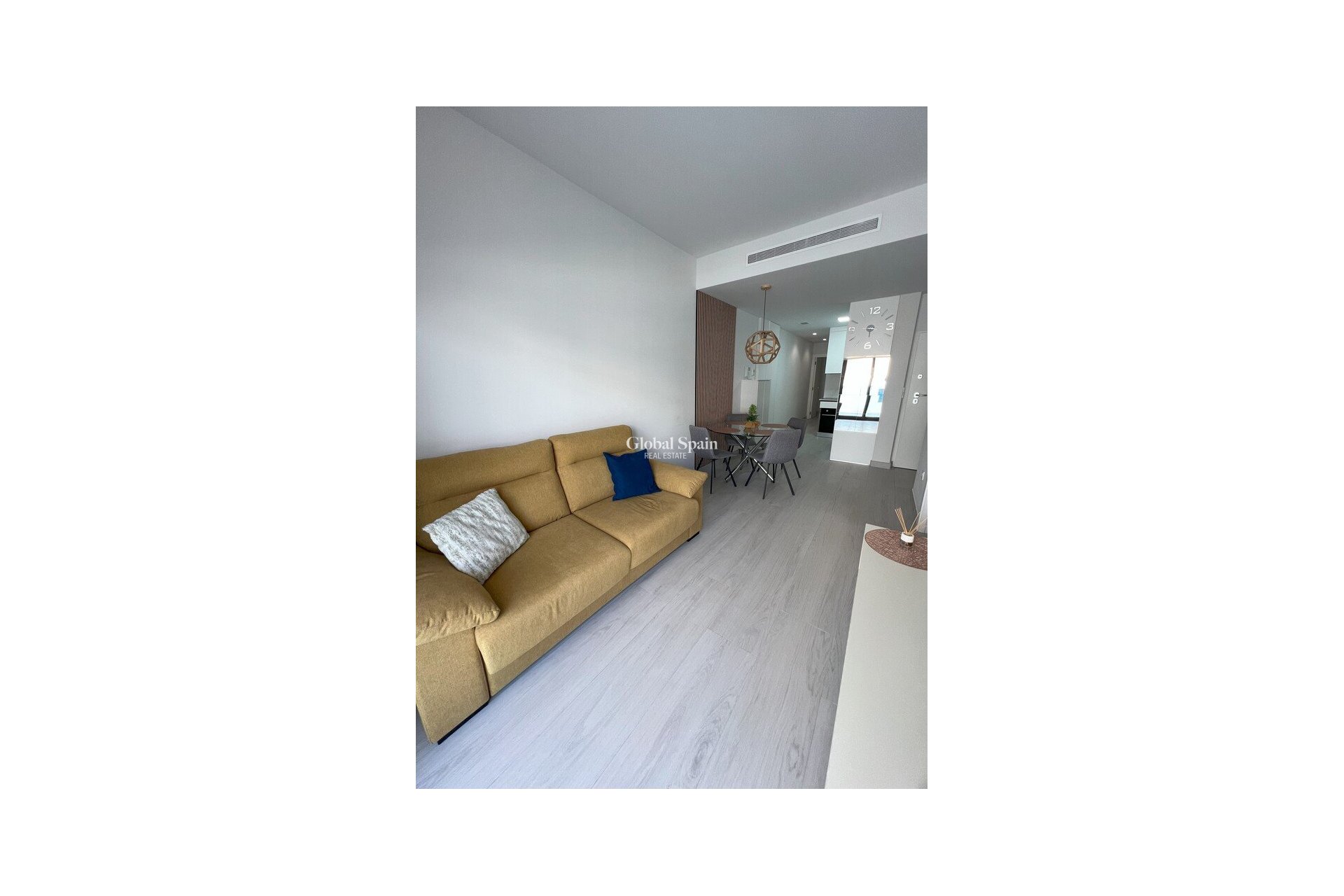 Venta - APARTAMENTO -
TORREVIEJA - Playa del Cura