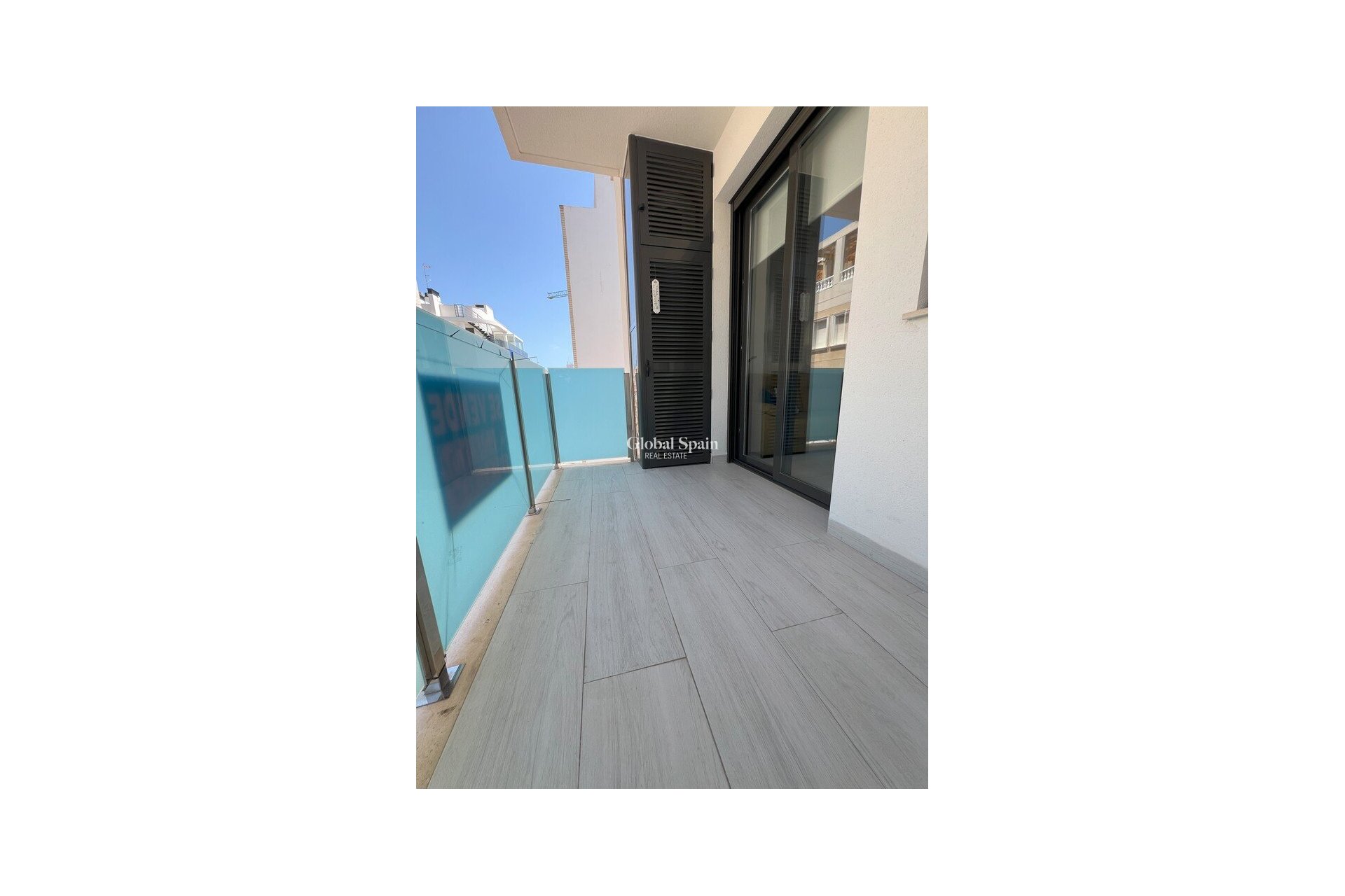 Venta - APARTAMENTO -
TORREVIEJA - Playa del Cura