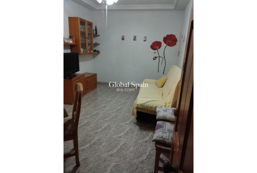 Venta - APARTAMENTO -
TORREVIEJA - Playa del Cura