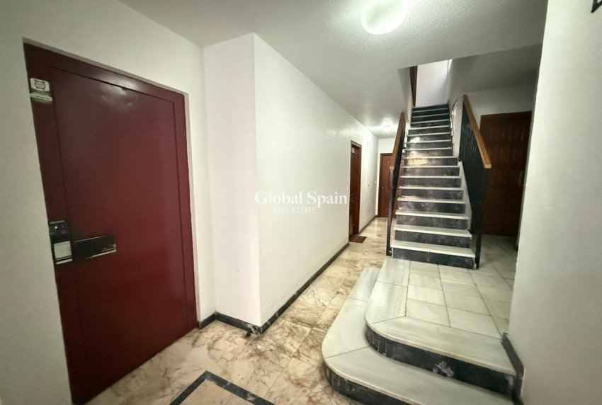 Venta - APARTAMENTO -
TORREVIEJA - Playa del Cura