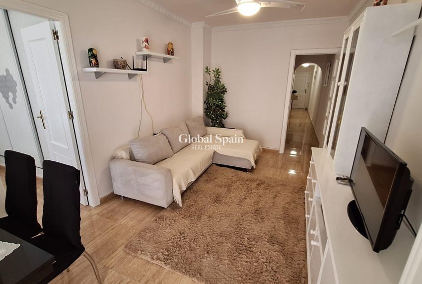 Venta - APARTAMENTO -
TORREVIEJA - Playa del Cura