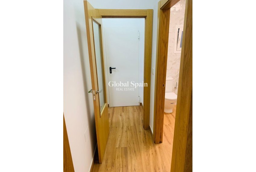 Venta - APARTAMENTO -
TORREVIEJA - Playa del Cura