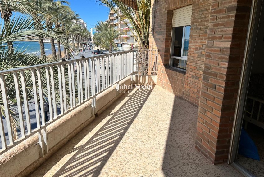 Venta - APARTAMENTO -
TORREVIEJA - Playa del Cura