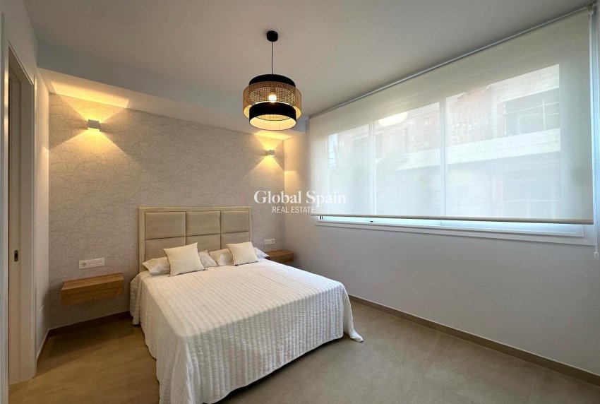 Venta - APARTAMENTO -
TORREVIEJA - Playa del Cura