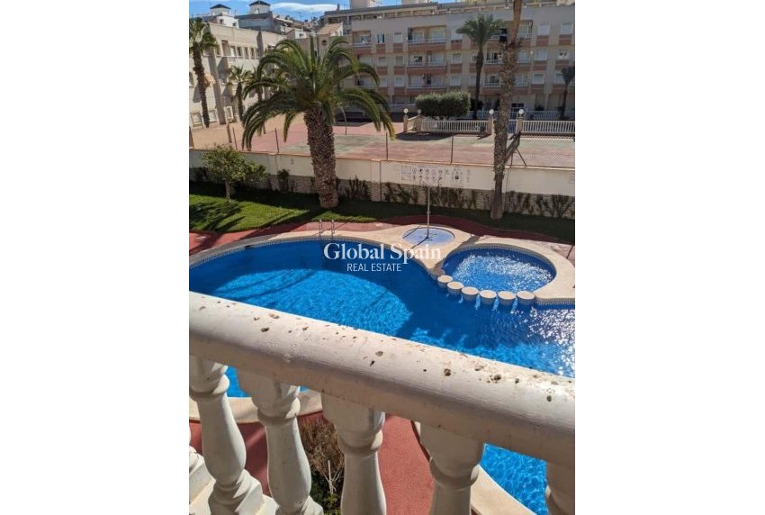 Venta - APARTAMENTO -
TORREVIEJA - Playa del Cura