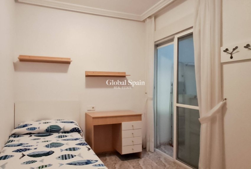 Venta - APARTAMENTO -
TORREVIEJA - Playa del Cura