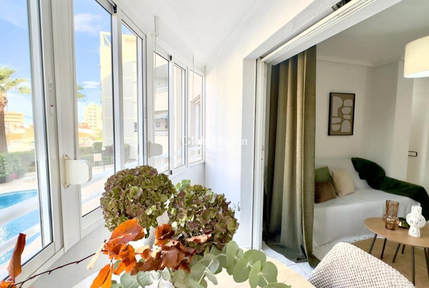 Venta - APARTAMENTO -
TORREVIEJA - Playa del Cura