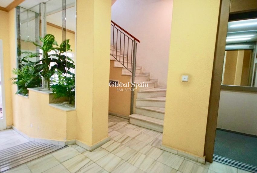 Venta - APARTAMENTO -
TORREVIEJA - Playa del cura