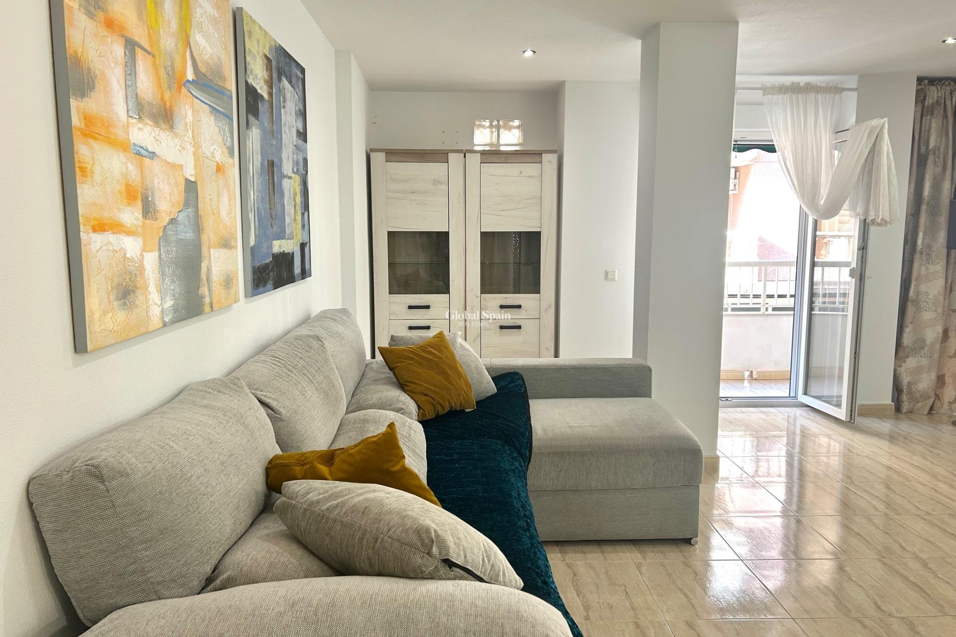 Venta - APARTAMENTO -
TORREVIEJA - Playa del Cura
