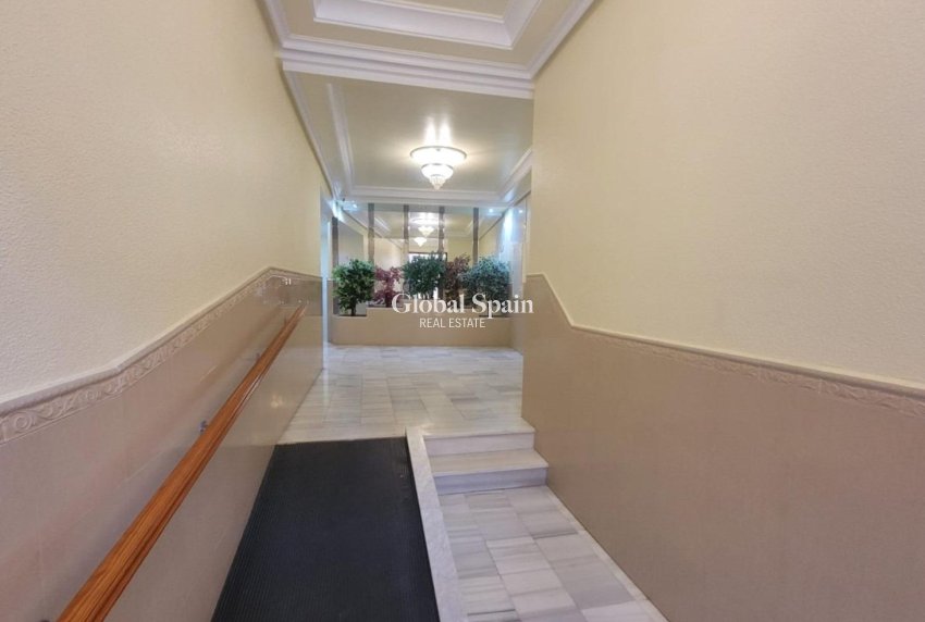 Venta - APARTAMENTO -
TORREVIEJA - Playa del Cura