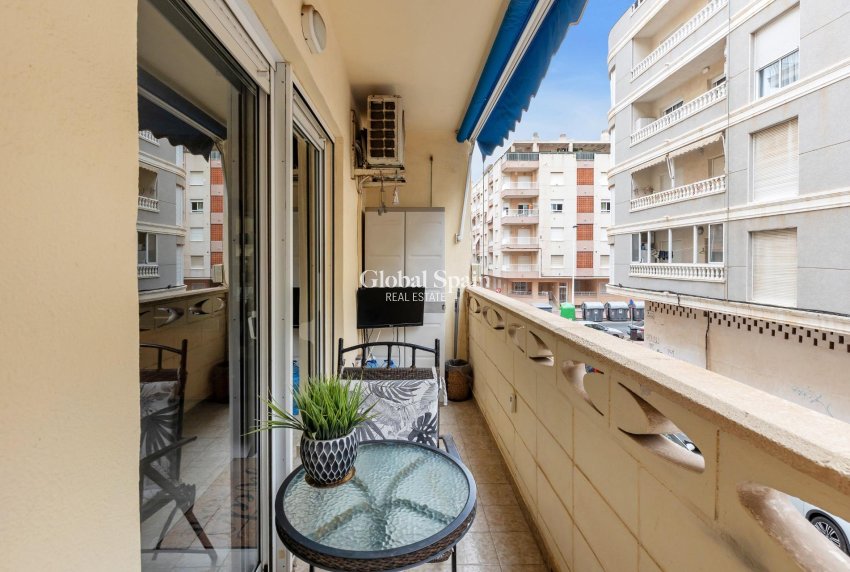 Venta - APARTAMENTO -
TORREVIEJA - Playa del Cura