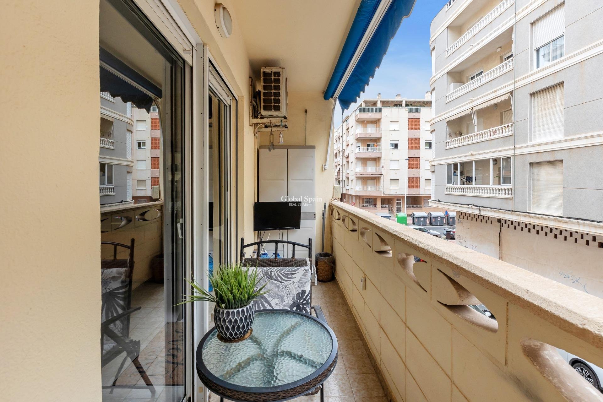 Venta - APARTAMENTO -
TORREVIEJA - Playa del Cura