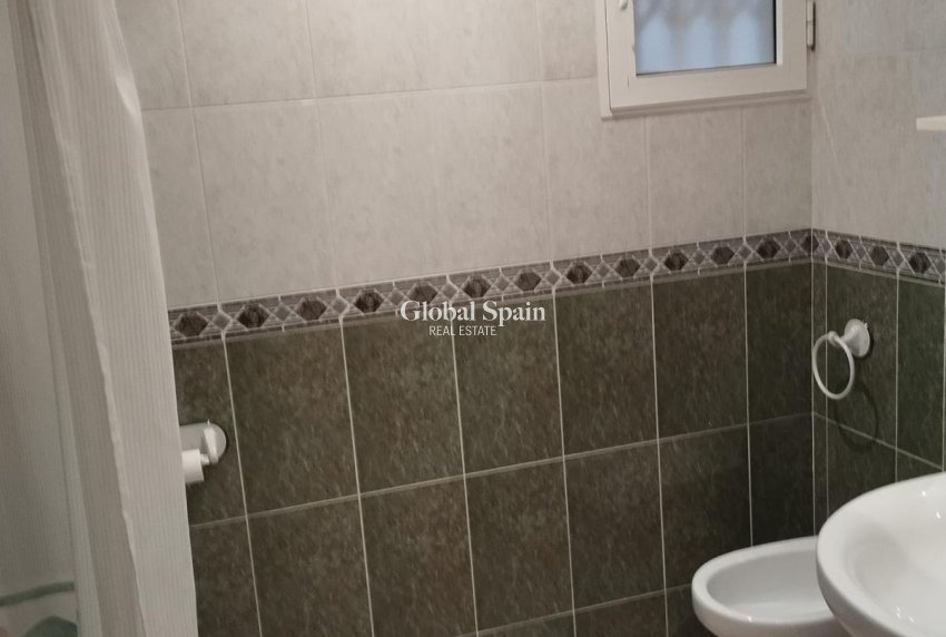 Venta - APARTAMENTO -
TORREVIEJA - Playa del Cura