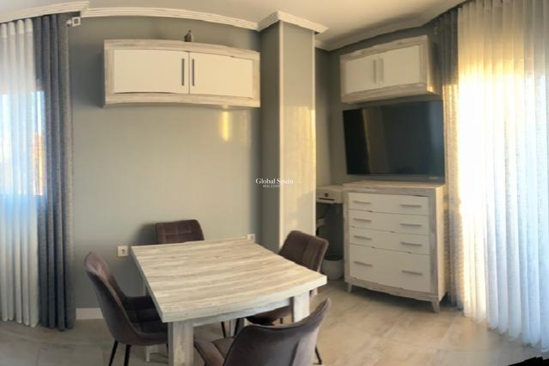 Venta - APARTAMENTO -
TORREVIEJA - Playa del Cura