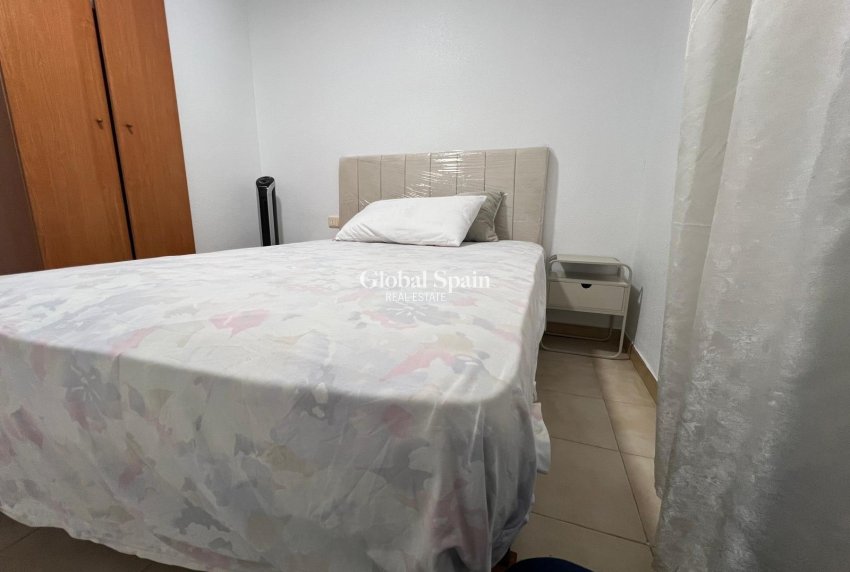Venta - APARTAMENTO -
TORREVIEJA - Playa del Cura