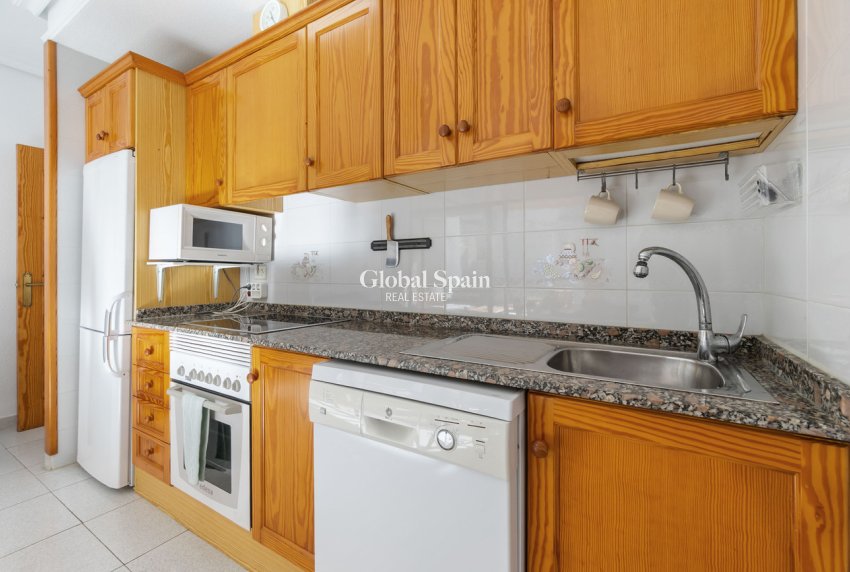 Venta - APARTAMENTO -
TORREVIEJA - Playa del Cura