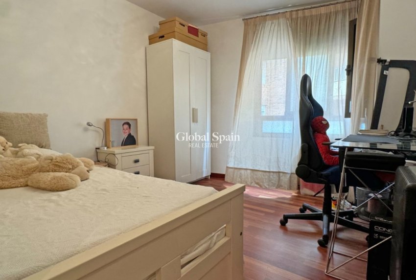 Venta - APARTAMENTO -
TORREVIEJA - Playa del Cura