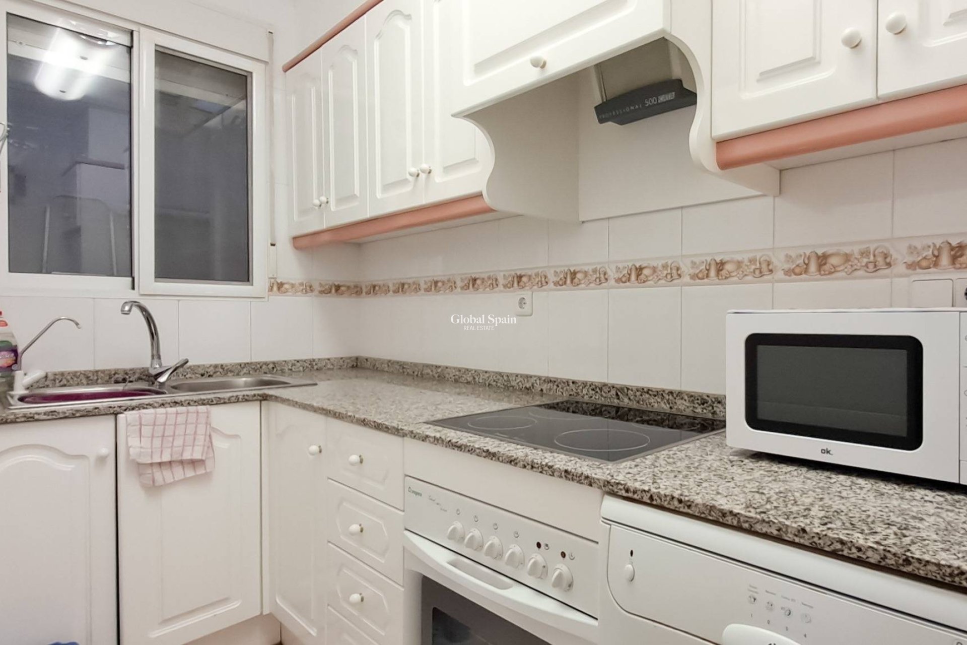 Venta - APARTAMENTO -
TORREVIEJA - Playa del Cura